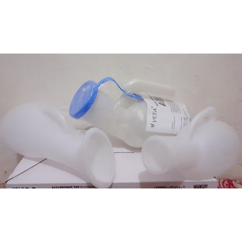 Pispot Urinal Urine Plastik Pria Laki / Wanita Anak Dewasa / Tempat Kencing