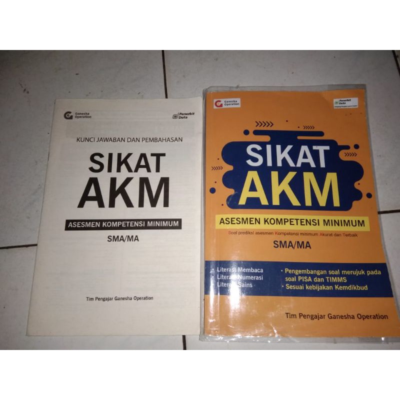 

PRELOVED BUKU SIKAT AKM SMA GO