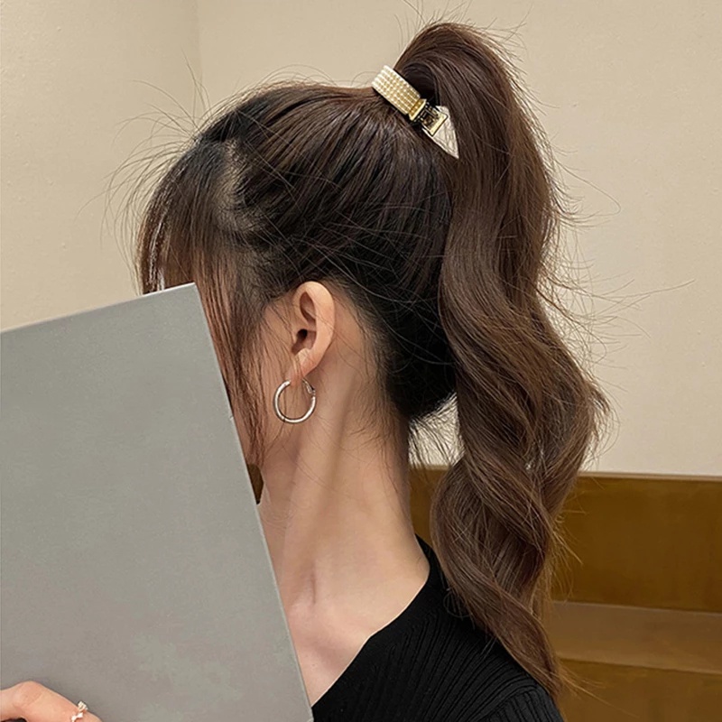 Jepit Rambut Ponytail Bahan Metal Aksen Mutiara Dan Berlian Imitasi Gaya Korea Untuk Wanita