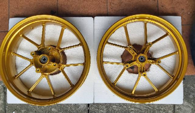 Velg vrossi CBR150 gold mate model triple disk