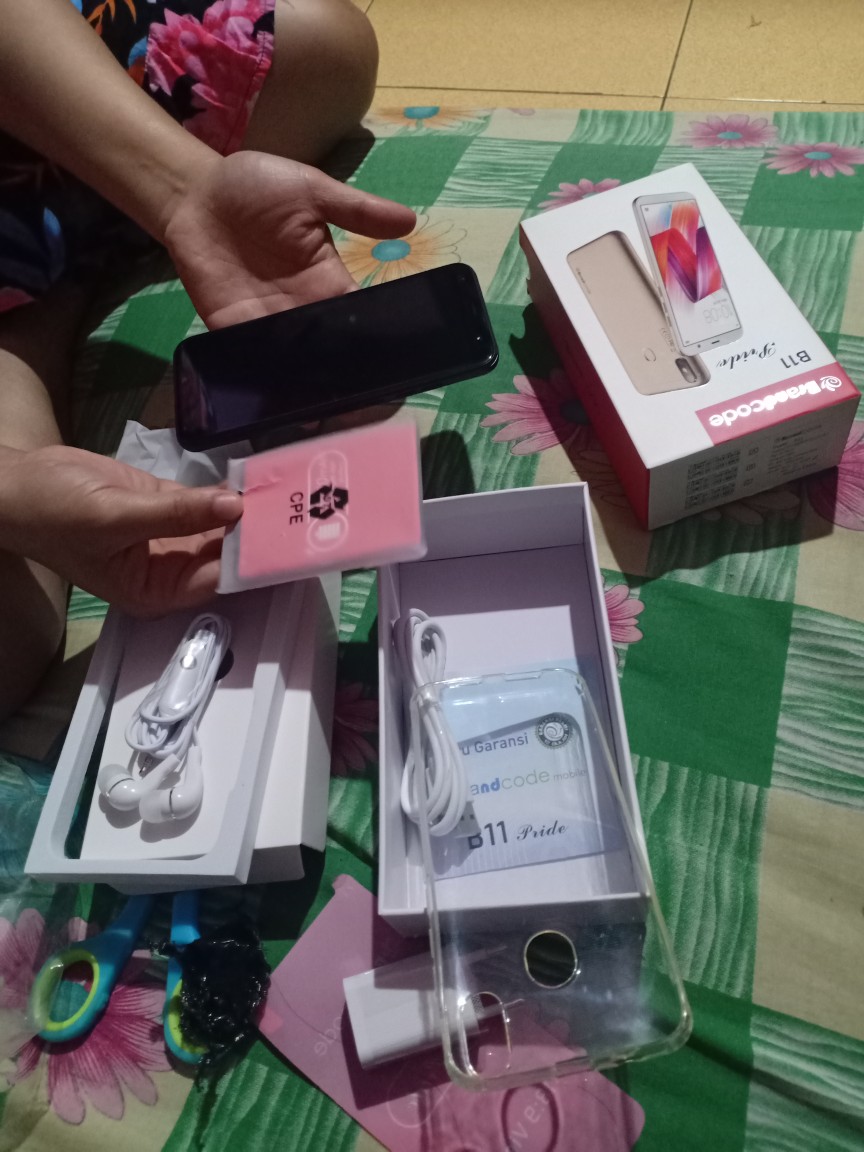 Brandcode B11 Pride Android Dual Kamera Bonus Headset Dan Case Shopee Indonesia