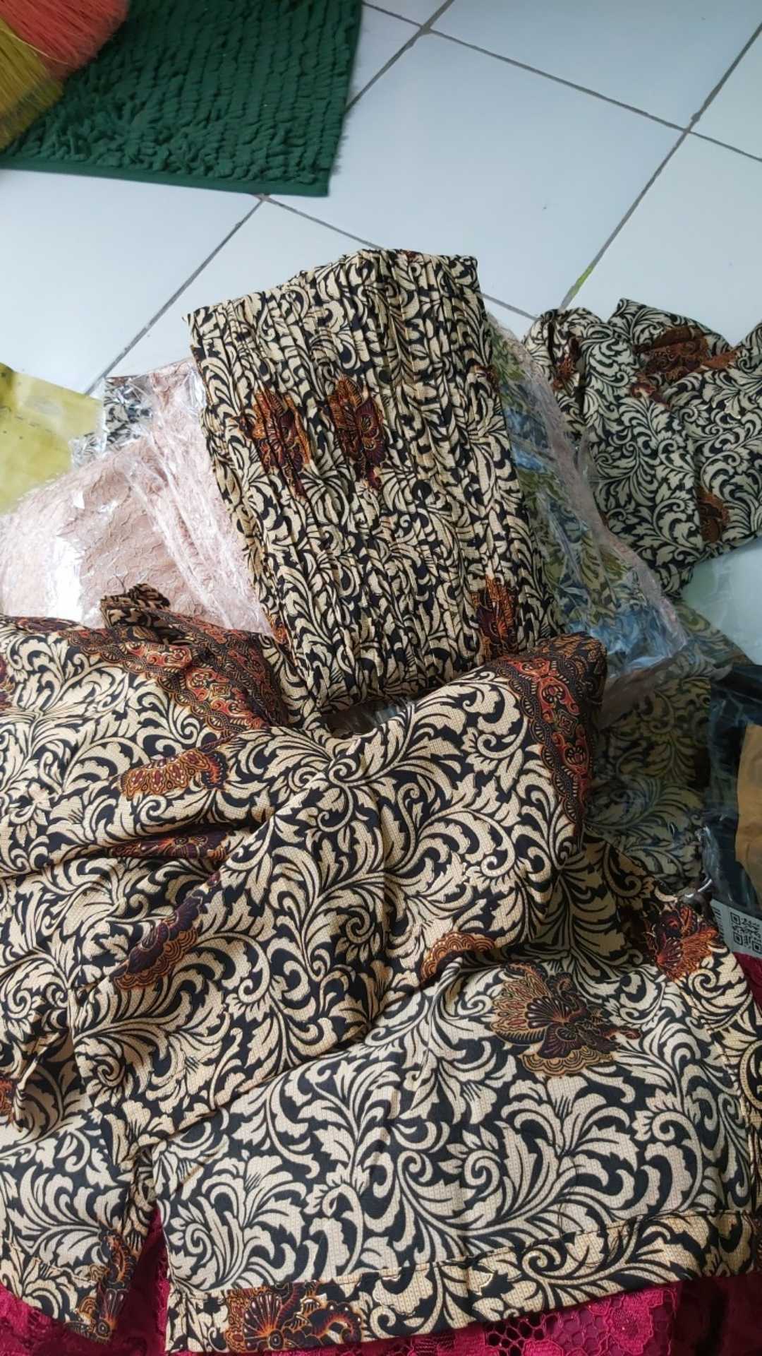 Couple / Couple Kebaya Modern / Couple Batik / Kebaya Brokat Modern / Tunik Brukat / Kebaya Tunik