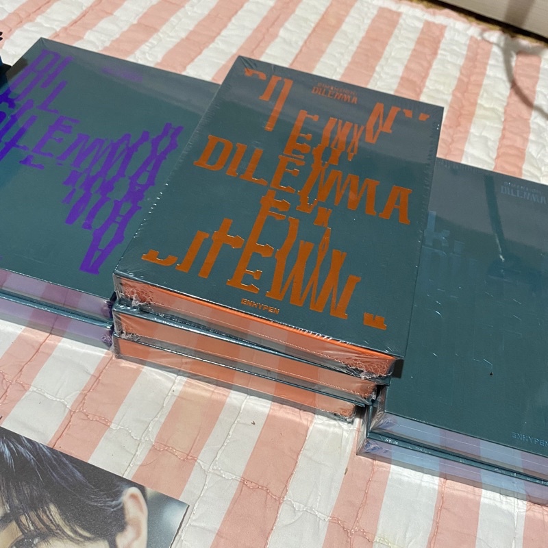 [Ready Stock} Album sealed enhypen dilemma scylla , odysseus , charybdis