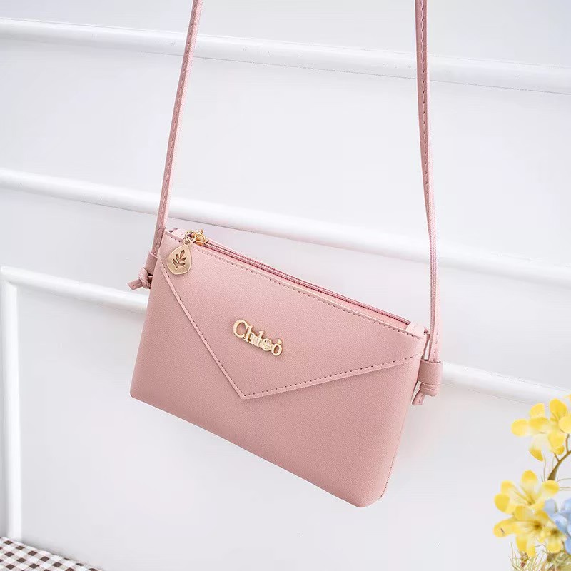 SPESIAL PROMO 10.10 - TAS SELEMPANG V POLOS DENGAN KUALITAS IMPORT | TAS WARNA HITAM, ABU, PINK, COKLAT, MAROON | TAS DENGAN UKURAN 24X6X15 CM BERBAHAN KULIT SINTETIS BERBAHAN IMPORT | TAS SELEMPANG WANITA SANTAI UNTUK KERJA/JALAN-JALAN