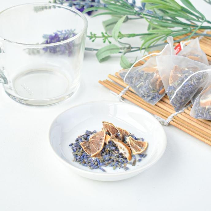 

Lavender Tea With Lemon / Teh Bunga Lavender Dengan Lemon