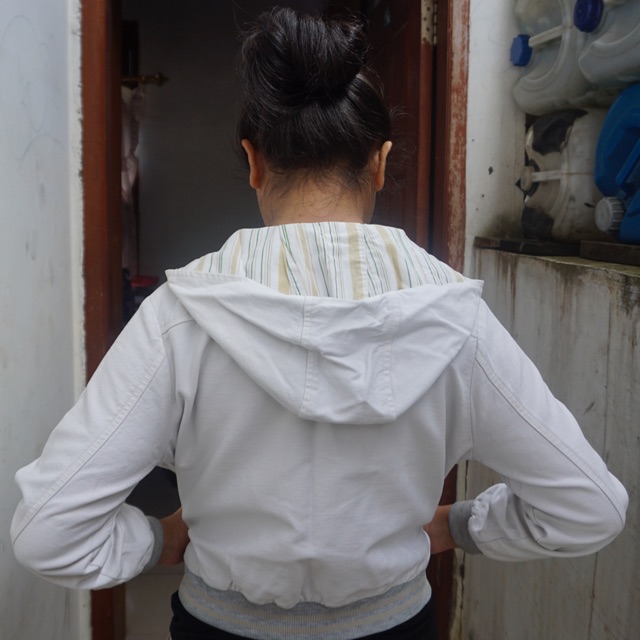 Jaket hoodie denim putih