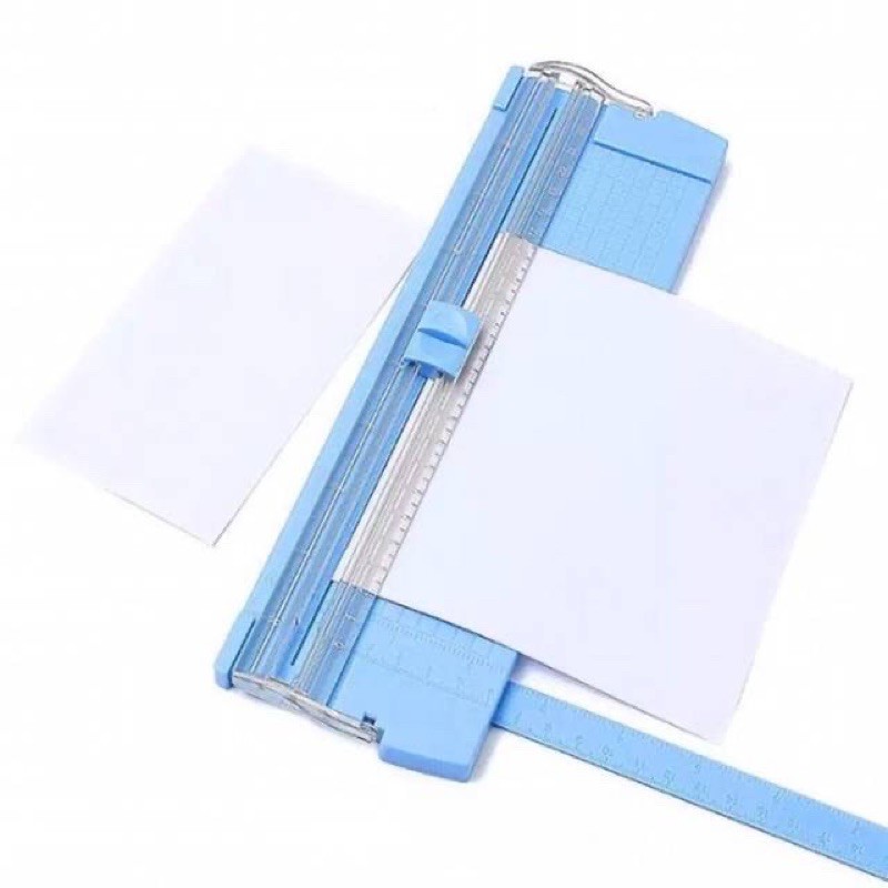 

Alat Bantu Pemotong Kertas / Portable Paper Cutter Trimmer Cutter Pemotong Potong Kertas Foto Portabel Paper Trimmer Scrapbook
