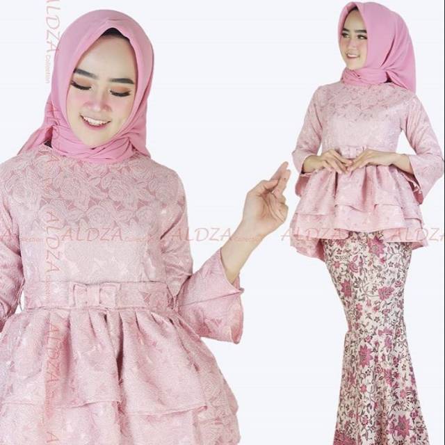 Keluargaberbisnis Kombinasi Warna Mocca Dan Navy