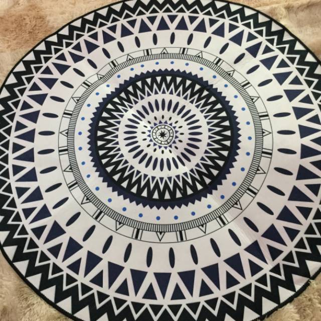 Karpet bulat minimalis