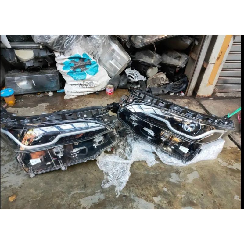 headlamp lampu depan fortuner VRZ 2021 kiri original