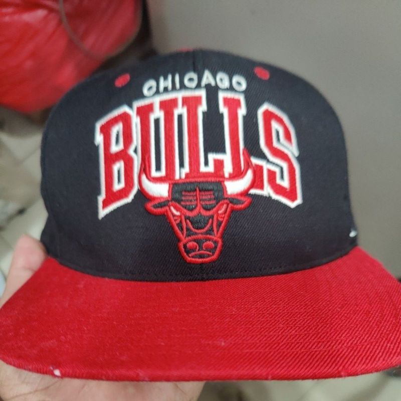Topi Chicago Bulls