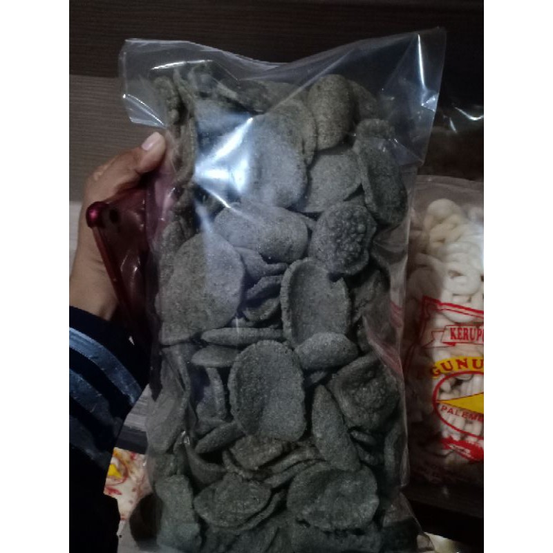 

kerupuk jengkol