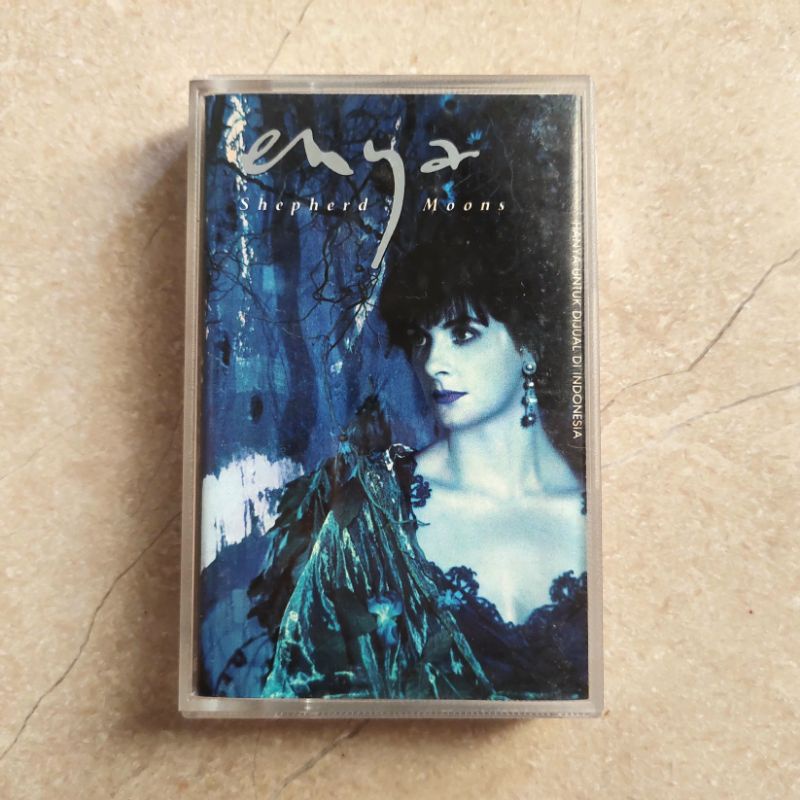 Kaset Pita Enya - Shepherd Moons prod. Aquarius Musikindo Original Album