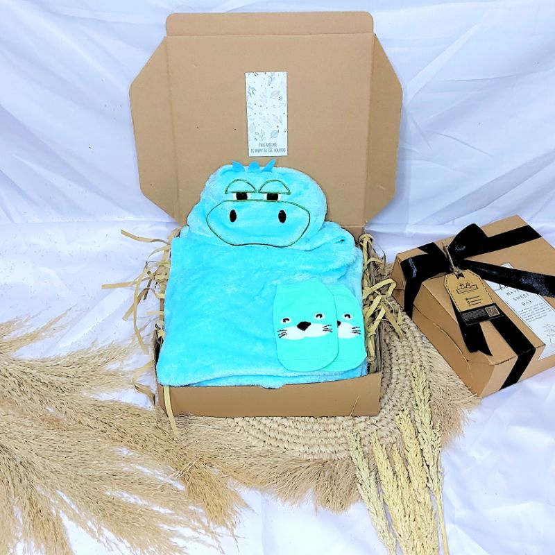 KADO HAMPERS BAYI | HAMPERS SELIMUT BAYI | HAMPERS BABY NEWBORN | SELIMUT DOUBLE FLEECE | SELIMUT TOPI 3D IMPORT | HAT BLANKET 3D | SELIMUT TOPI TEBAL | KADO BAYI SELIMUT-hippo blue hat