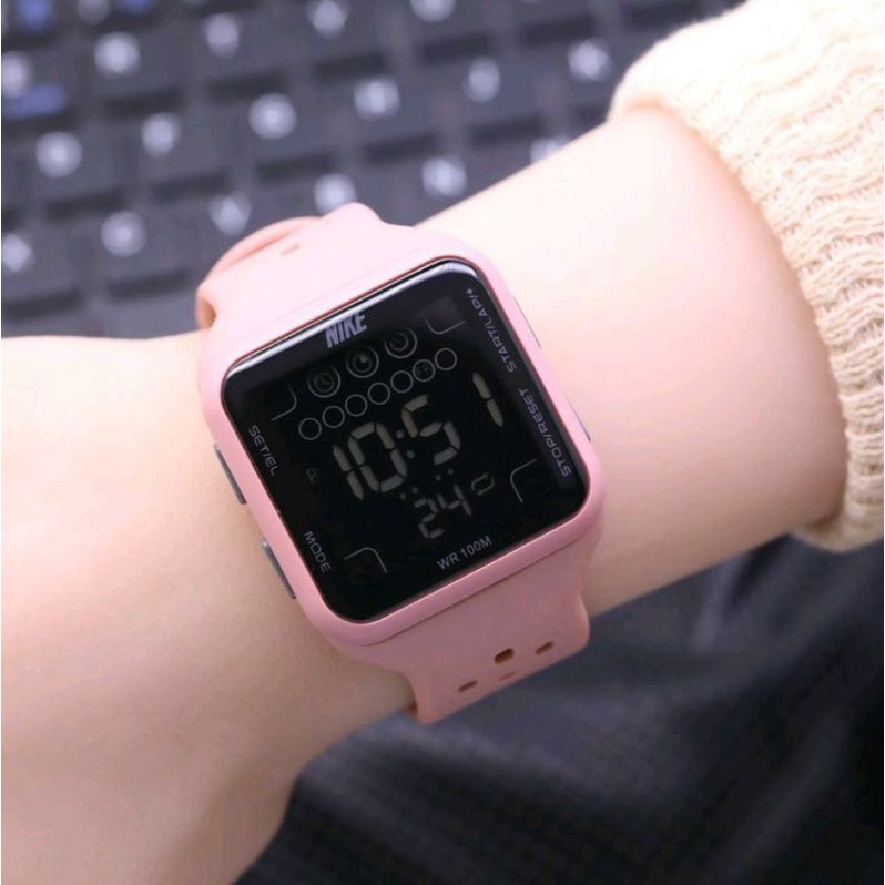 Jam Tangan Kotak Jam Tangan Digital Sporty Stylish Fashion Jam Tangan Rubber Anti Air Unisex