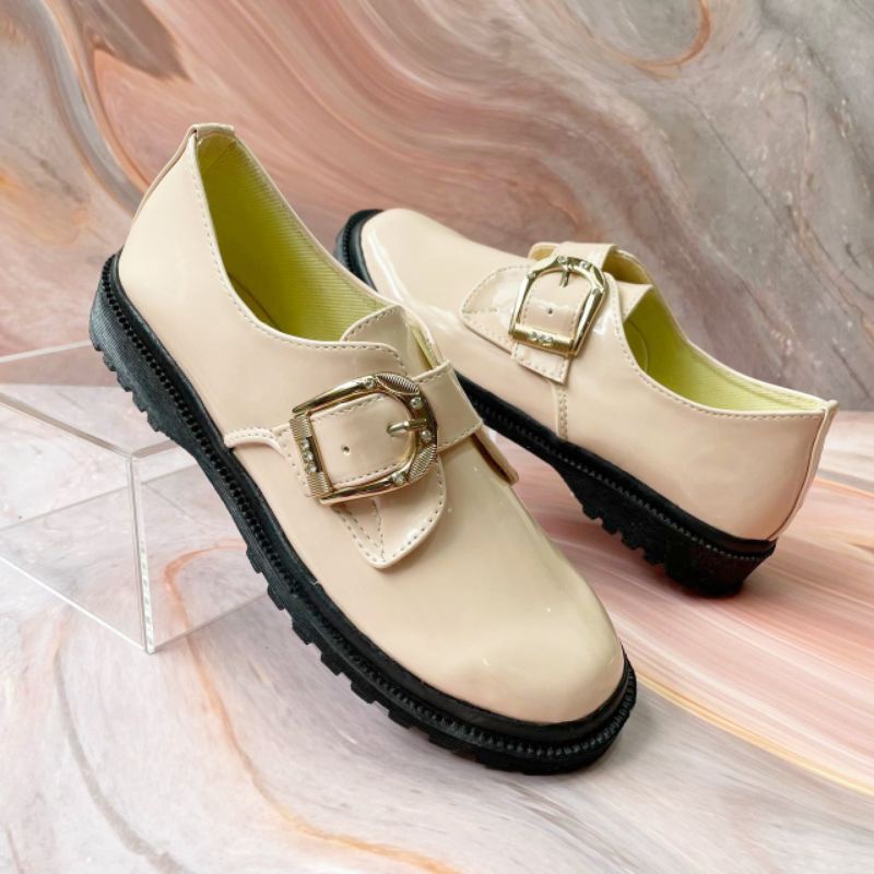 Sepatu Docmart Wanita Terbaru / Sepatu Loafers Wanita / Sepatu Docmart GORGI / Bisa Bayar Di tempat(cod)