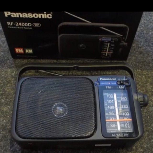 Radio Panasonic RF-2400 AM/ FM Radio AC/DC