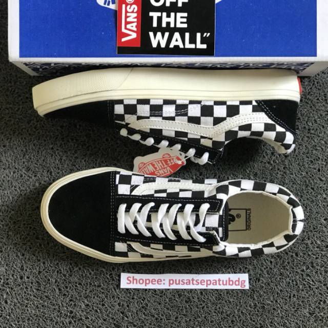 VANS OG OLD SKOOL CHECKERBOARD BLACK WHITE IVORY MADE IN CHINA