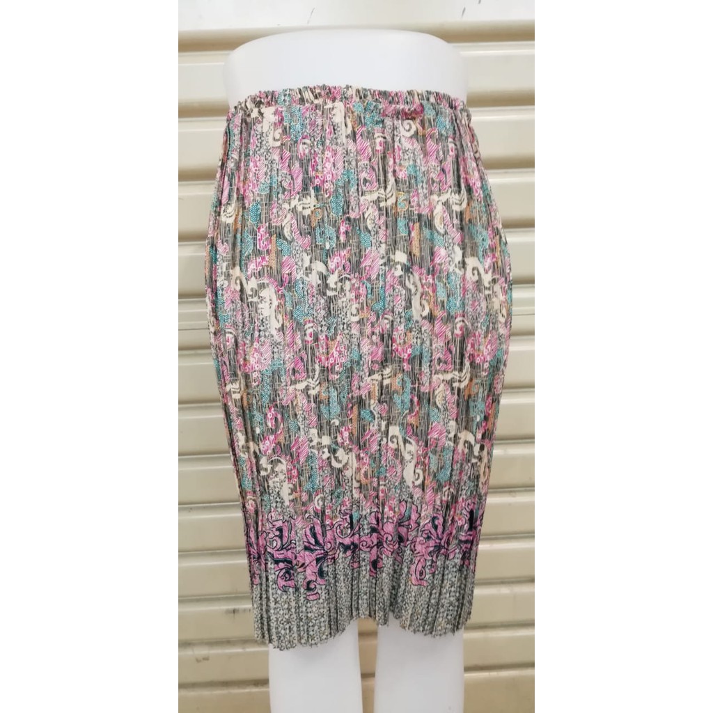 Rok pendek jumbo plisket divani midi skirt batik