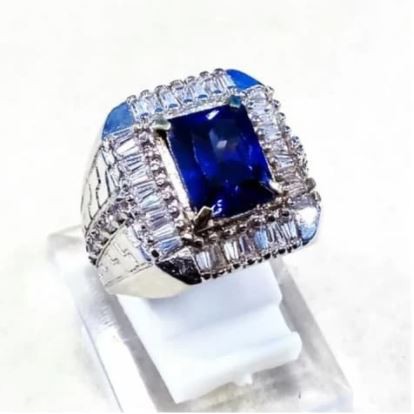 Cincin Permata Blue Safir King Cut Octagon Berkilau