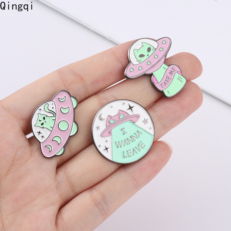 Bros Pin Enamel Desain Kartun Ufo Alien Spaceship Kucing Untuk Ransel