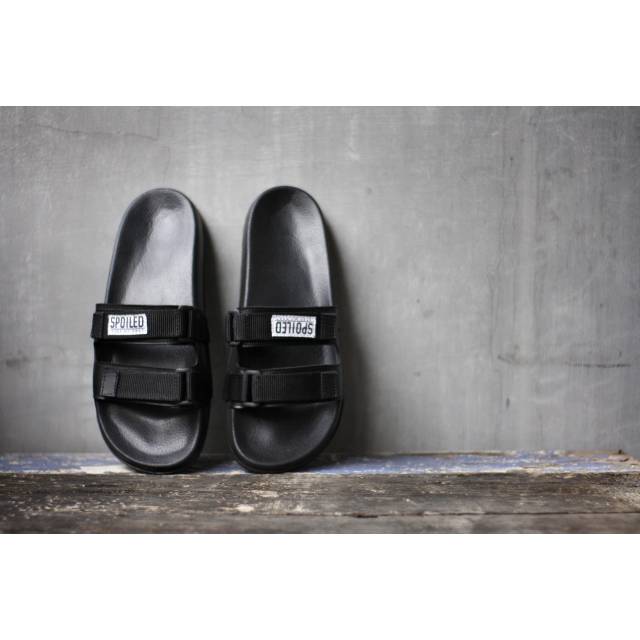 SHADOW ISLAND SLIDER | SANDAL KASUAL PRIA
