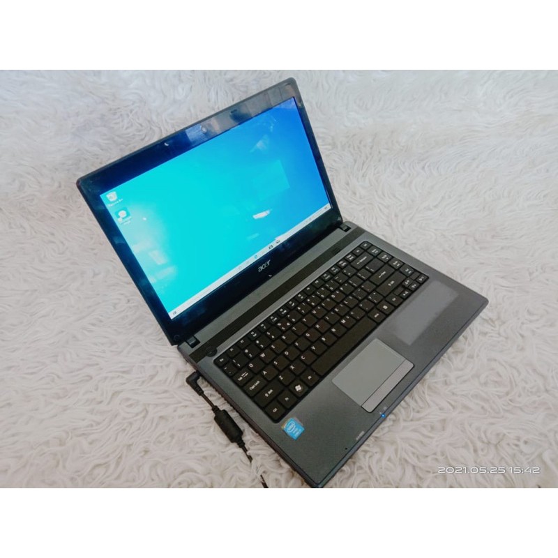 Laptop Acer Aspire 4739 Intel core i3  Ram 2Gb HDD 150GB Barang mulus harga bagus