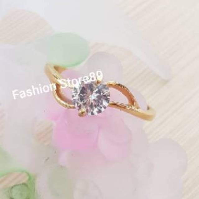 Cincin gold permata putih / cincin Titanium antikarat import permata putih