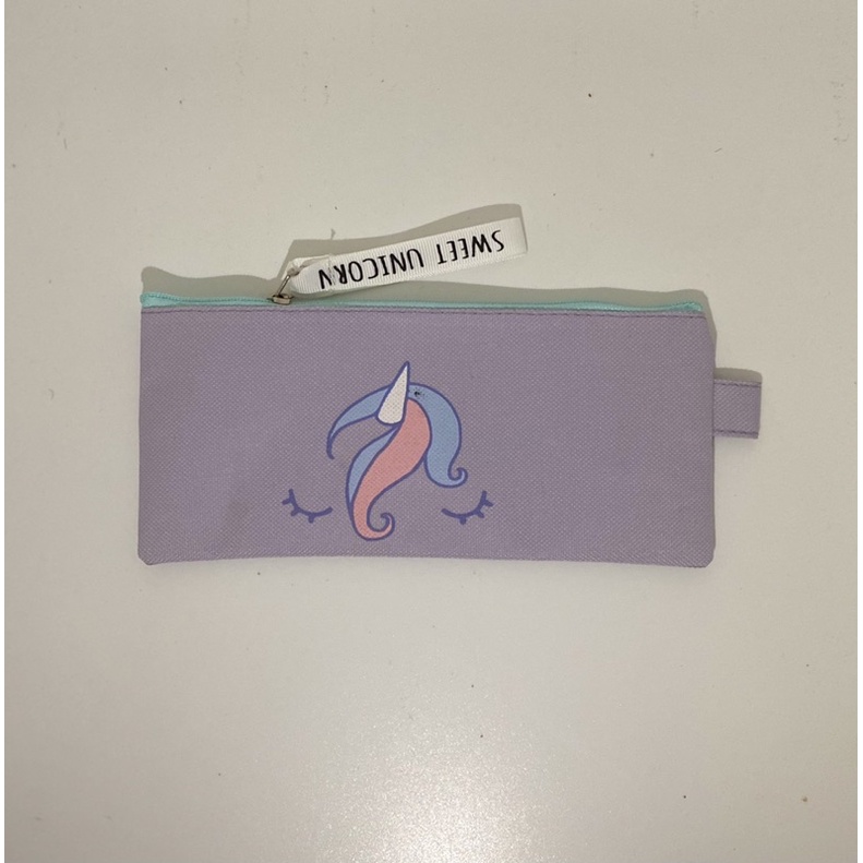 

Kotak Pensil Unicorn
