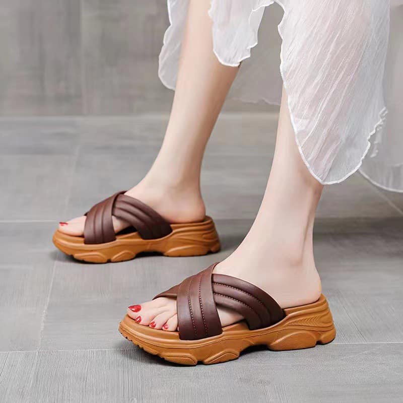 Sandal Wanita Wedges Silang Tinggi 5cm Size 36 - 40 Casual Sendal Cewek Platform 37 38 39 untuk Jalan Pergi Santai Slop Warna Black Hitam Rumahan Selop Rumah Premium Original Sara Sara Kekinian Terbaru Shoes ORI Mall Official StoreS