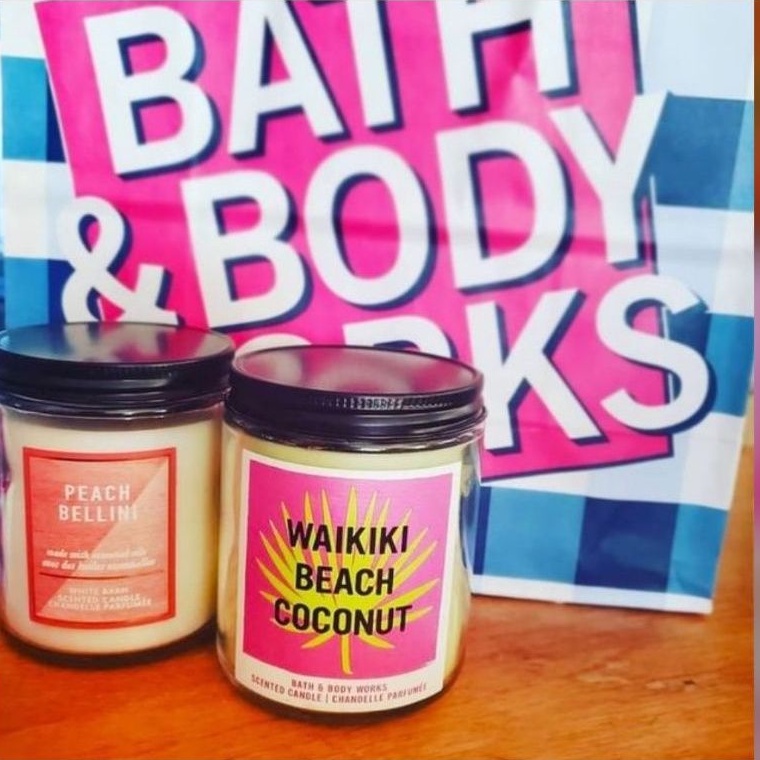 BATH &amp; BODY WORKS BBW WAIKIKI BEACH COCONUT MADE WITH ESSENTIAL OILS WHITE BARN 1 SINGLE WICK SCENTED CANDLE 198 G PENGHARUM RUANGAN