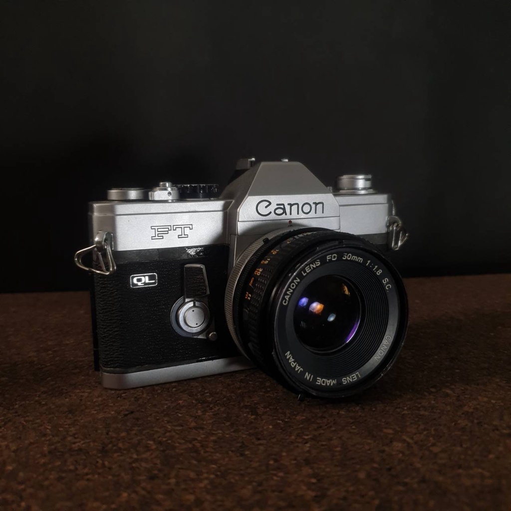 CANON FT +LENSA 50 MM F 1.8 LIKE NEW  KAMERA FILM KAMERA ANALOG