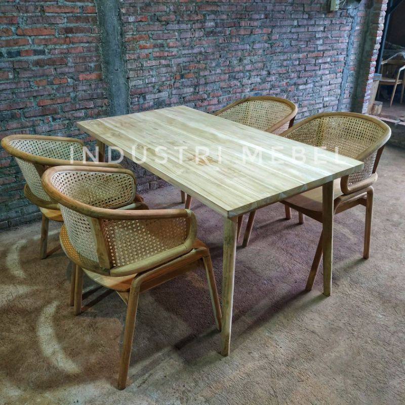 Meja Makan Jati Retro Scandinavian Set - Kursi Makan Rotan Jepara - Satu Set Meja Makan Cafe Resto