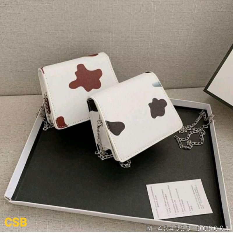 TAS SELEMPANG WANITA MOTIF SAPI BOTEGA