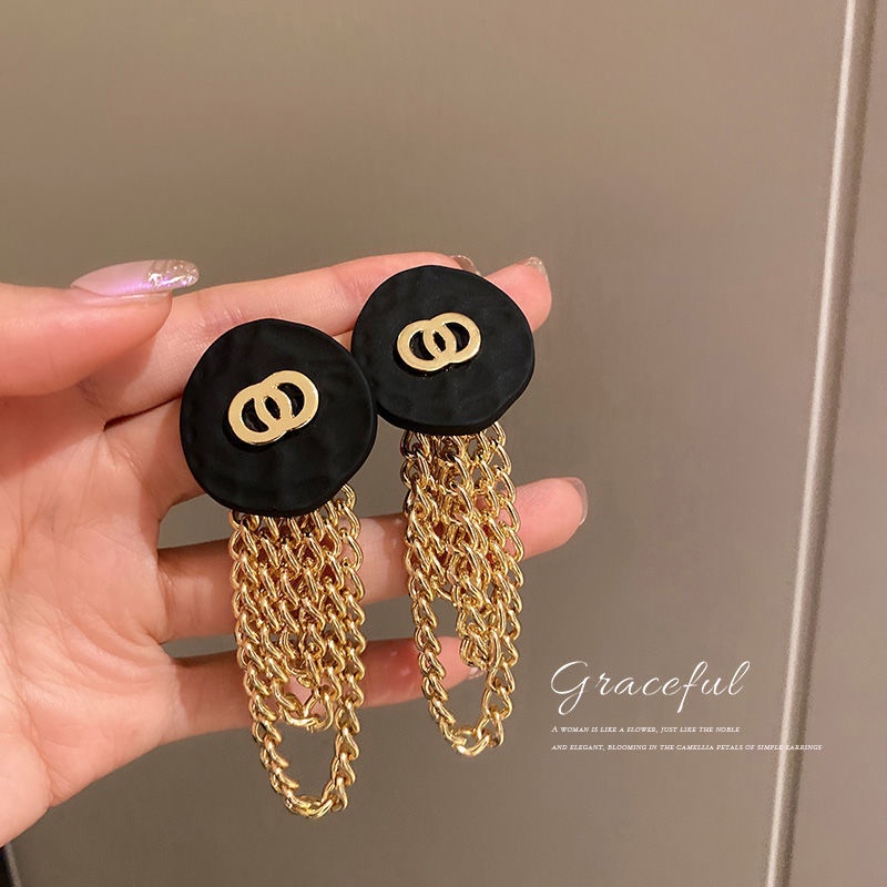 Rantai logam retro lingkaran ganda yang unik anting-anting perempuan musim panas niche desain temper
