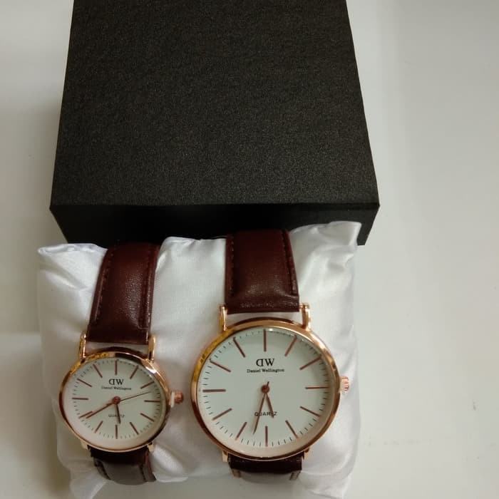 jam tangan COUPLE jam tangan DW DANIEL WELLITONG tali kulit free kotak Buruan