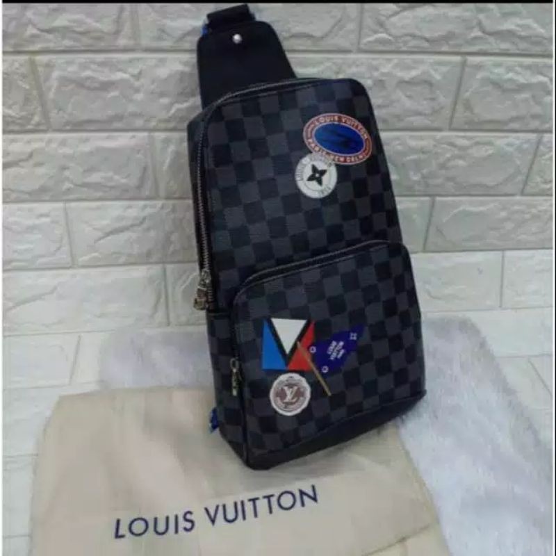 Body Bag LV AVENUE SLING DAMIER GRAPHITE