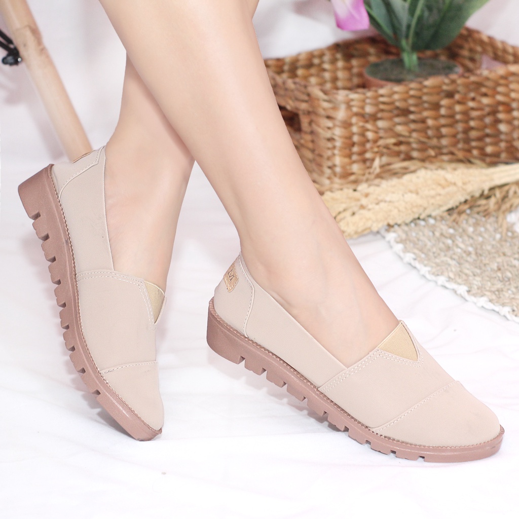 Mym2m Weslina Sepatu Wanita Slip on Kasual Terlaris