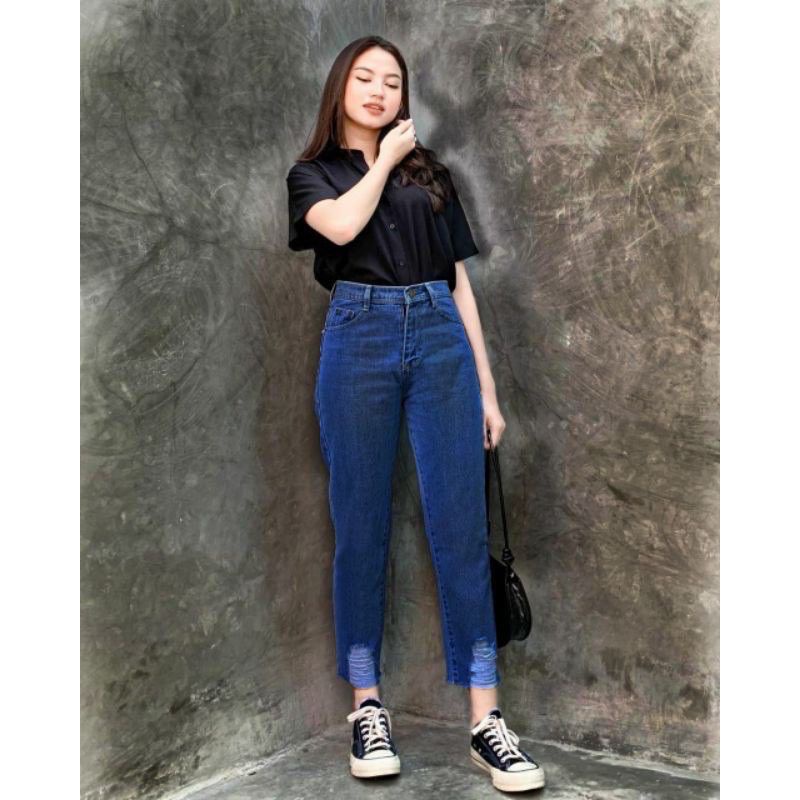 CELANA WANITA JEANS BOYFRIEND SOBEK BAWAH