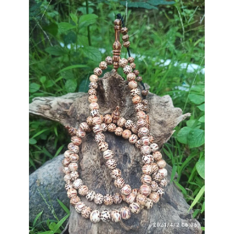 Tasbih liwung  8mm tasbih liwung macan tasbih liwung  merah tasbih kayu liwung  tembus cahaya