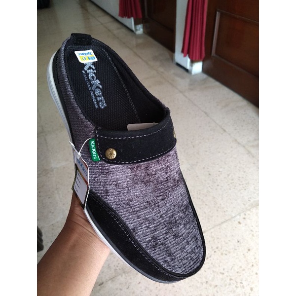 Sepatu Selop Kickers Pria Sepatu Sandal Slip On Pria.