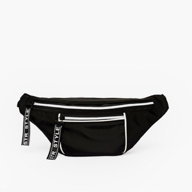 STRADIVARIUS NYLON BUMB BAG