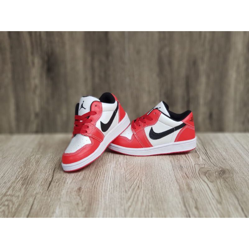 Sepatu Anak Laki dan Sepatu Sneakers Anak Perempuan Jordan Kids Sepatu Anak Laki Laki 10 Tahun Sepatu Anak Sneakers Laki Laki Perempuan Nike Jordan Low Grade Original Sepatu Jordan Anak Laki Laki