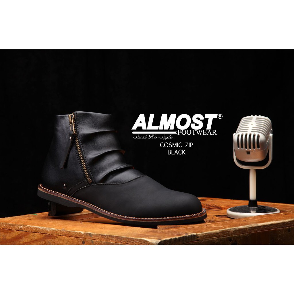 Sepatu kulit pria casual Almost cosmic ori handmade