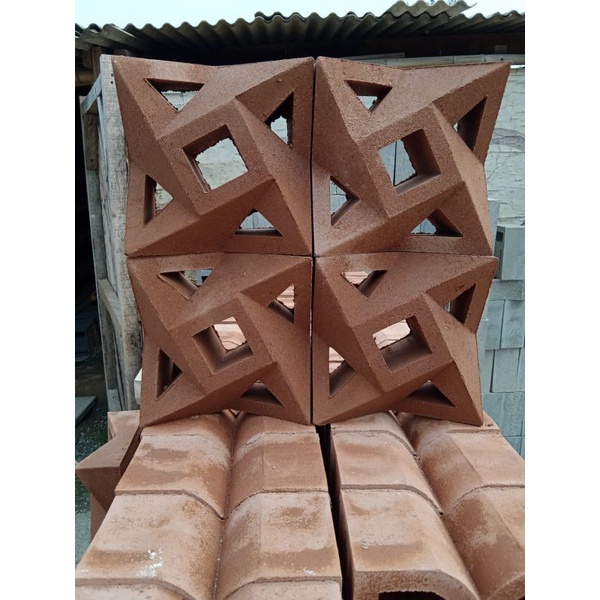 Roster Loster Modern/Roster Beton/Roster Minimalis/Lobang angin kincir merah