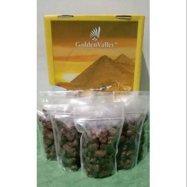 

Kurma golden valley / kurma murah / kurma manis / kurma asli / kurma basah