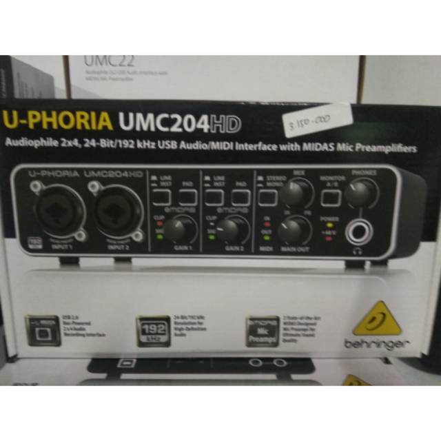 Behringer UMC204HD audio interface