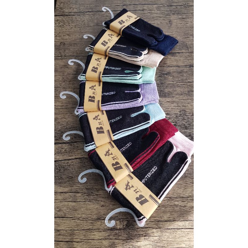 KAOS KAKI JARI JEMPOL NILON WARNA TELAPAK HITAM WANITA MOTIF POLOS MUSLIMAH DEWASA-4