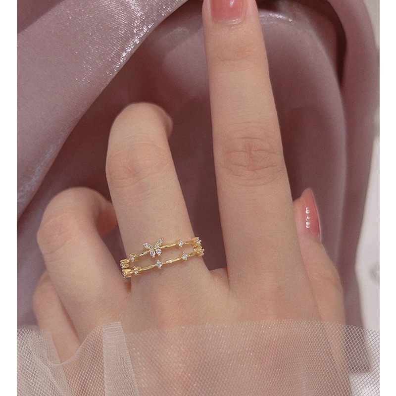 Cincin Emas 18k Desain Kupu-Kupu Aksen Berlian Adjustable Untuk Wanita