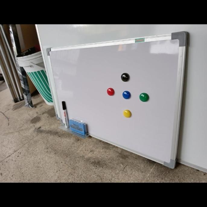 

Papan tulis magnet whiteboard gantung single face ZETTAKI 45x60cm
